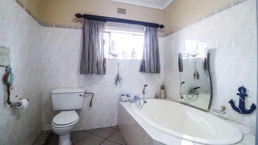 4 Bedroom Property for Sale in Safari Gardens North West